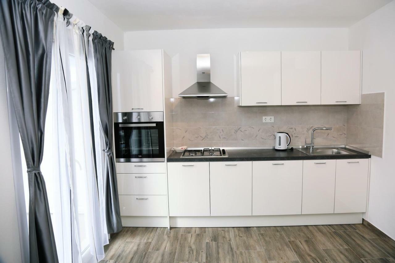 Apartments Tonia Br. 1 Zavalatica Zewnętrze zdjęcie