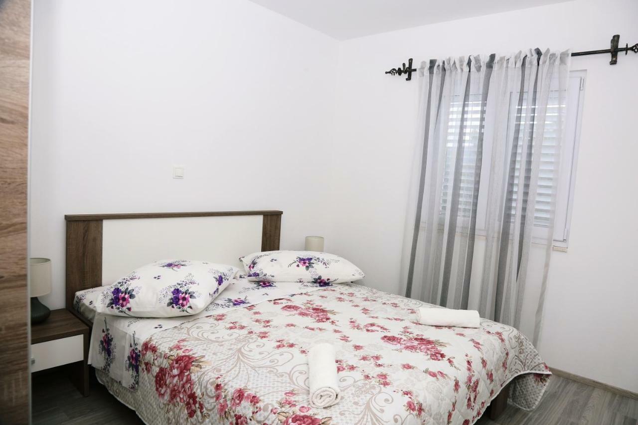 Apartments Tonia Br. 1 Zavalatica Zewnętrze zdjęcie