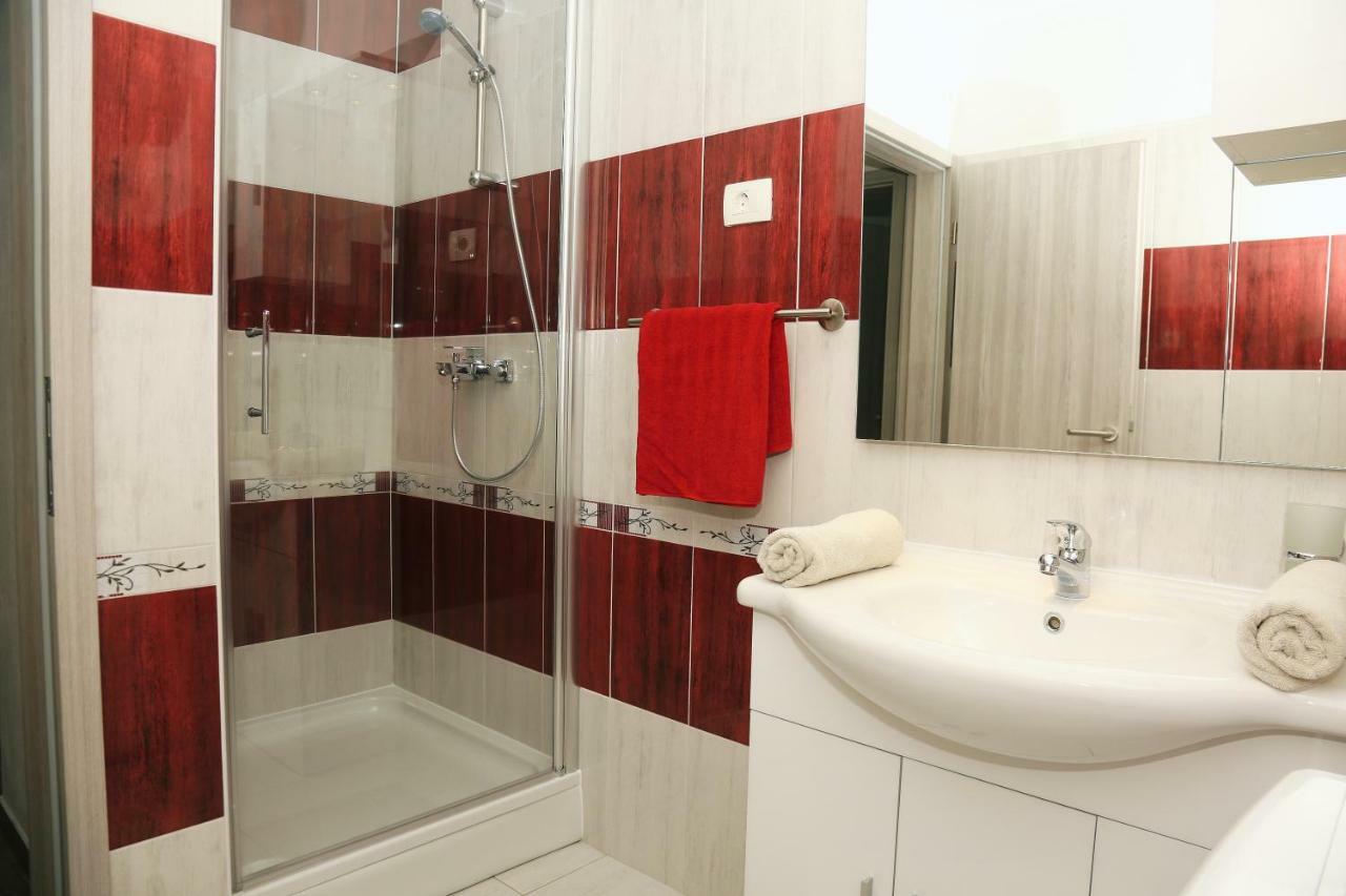 Apartments Tonia Br. 1 Zavalatica Zewnętrze zdjęcie