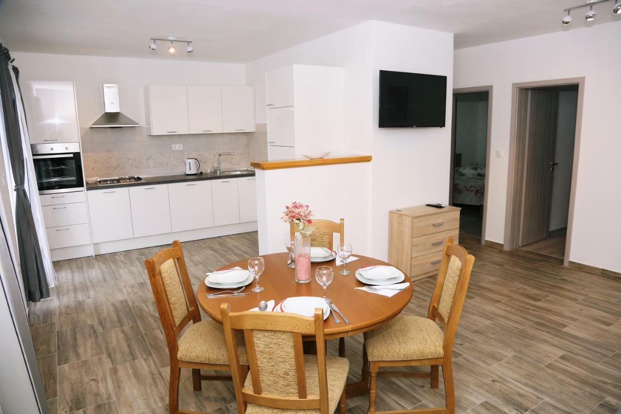 Apartments Tonia Br. 1 Zavalatica Zewnętrze zdjęcie