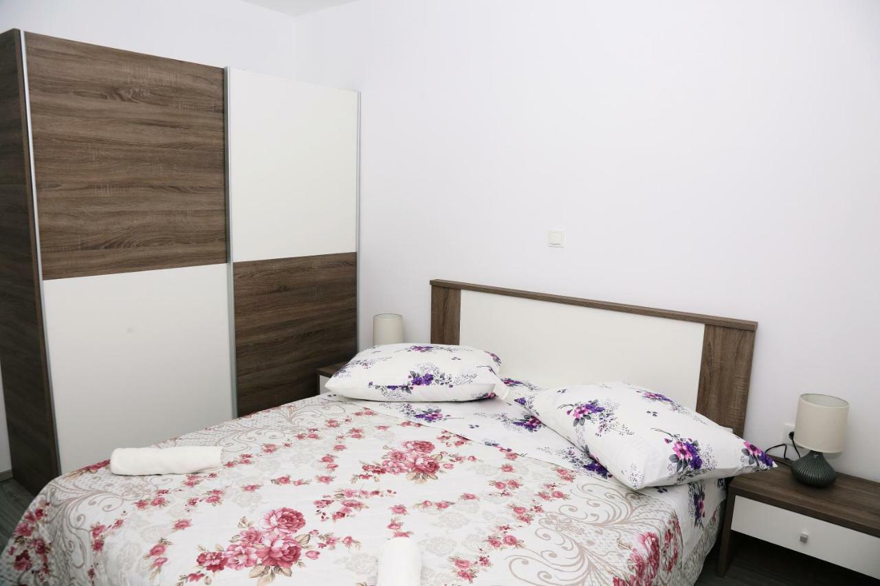 Apartments Tonia Br. 1 Zavalatica Zewnętrze zdjęcie
